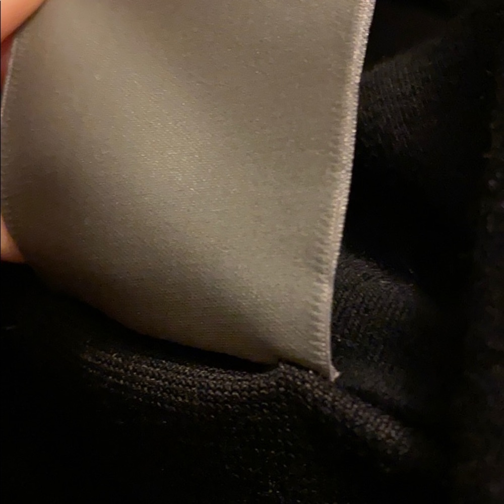 Can Chanel lovers tell me if this is authentic? - Picture 6 of 7